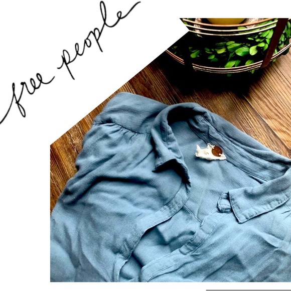 Free People Tops - FREE PEOPLE blue Jean distressed top